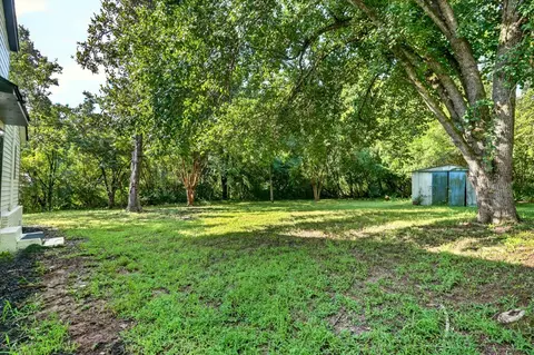 Exterior - 447 Glover St, Edgefield, SC 29824 photo 7 of 8