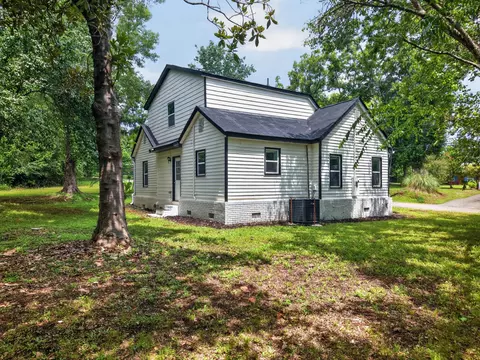 Exterior - 447 Glover St, Edgefield, SC 29824 photo 2 of 8