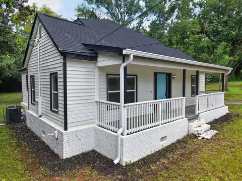 Exterior - 447 Glover St, Edgefield, SC 29824 photo 1 of 8