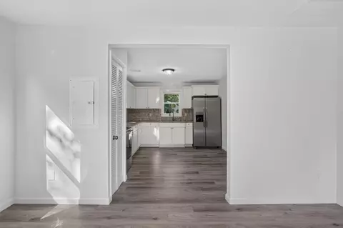 Entry Way - 447 Glover St, Edgefield, SC 29824 photo 4 of 6