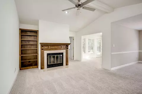 Living - 16 Juniper Loop, Aiken, SC 29803 photo 2 of 5