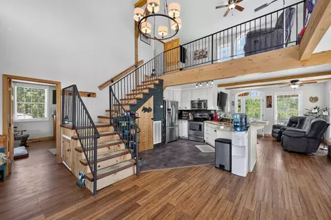 Entry Way - 9024 Rainbow Ridge Cir, Windsor, SC 29856 photo 2 of 5