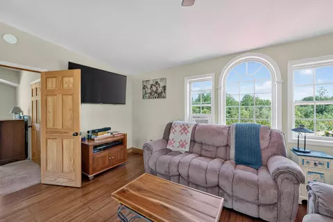 Living - 9024 Rainbow Ridge Cir, Windsor, SC 29856 photo 3 of 3