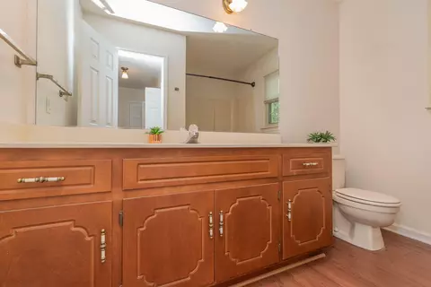 Bath - 337 E Hedge Rd, Aiken, SC 29801 photo 2 of 5