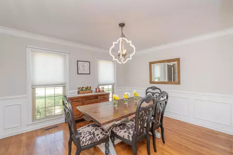 Dining - 337 E Hedge Rd, Aiken, SC 29801 photo 1 of 2