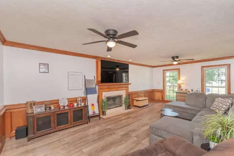 Living - 337 E Hedge Rd, Aiken, SC 29801 photo 1 of 2