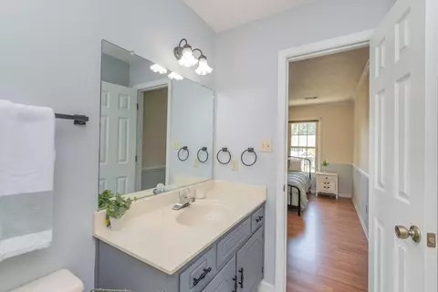 Bath - 337 E Hedge Rd, Aiken, SC 29801 photo 5 of 5