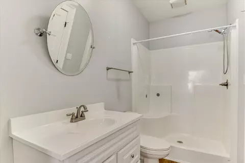 Bath - 2056 Mcdowell St, Augusta, GA 30904 photo 4 of 4