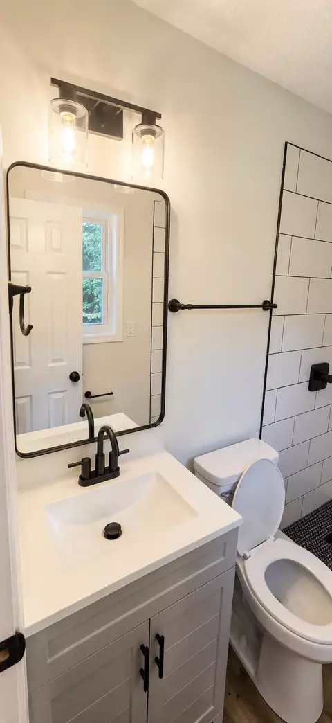 Bath - 260 Lanier Rd, Johnston, SC 29832 photo 5 of 5