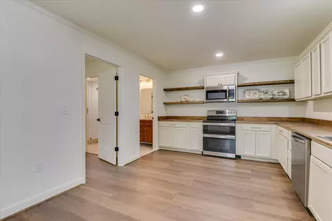 Kitchen - 825 Boardman Rd, Aiken, SC 29803 photo 3 of 3
