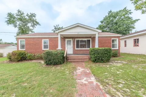211 Pine St NW, New Ellenton, SC 29809