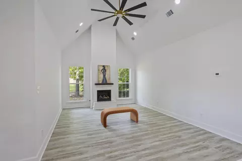Living - 13652 W Main St, Williston, SC 29853 photo 4 of 4