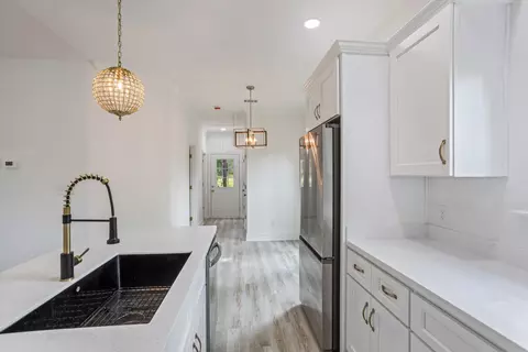 Entry Way - 13652 W Main St, Williston, SC 29853 photo 2 of 3