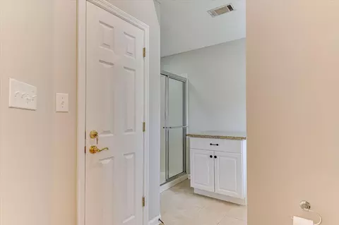 Bath - 4580 Mallard Ct, Martinez, GA 30907 photo 2 of 6