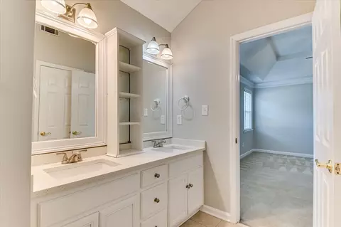 Bath - 4580 Mallard Ct, Martinez, GA 30907 photo 3 of 6