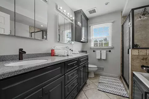 Bath - 2223 Morningside Dr, Augusta, GA 30904 photo 2 of 4