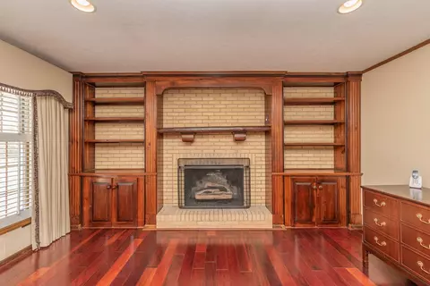Living - 120 Converse St, Williston, SC 29853 photo 6 of 7