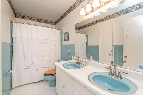 Bath - 120 Converse St, Williston, SC 29853 photo 1 of 6