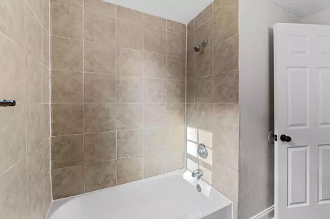 Bath - 1307 Beman St, Augusta, GA 30904 photo 2 of 2