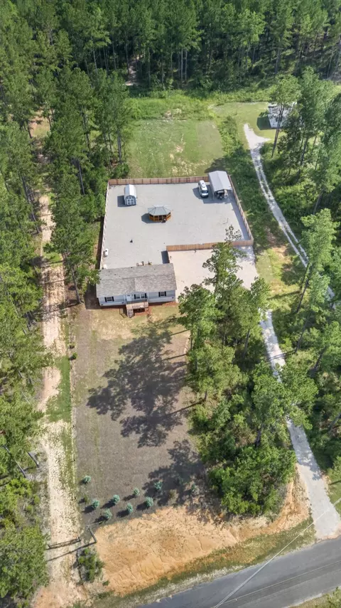 View/Area - 824 White Pond Rd, Williston, SC 29853 photo 2 of 5