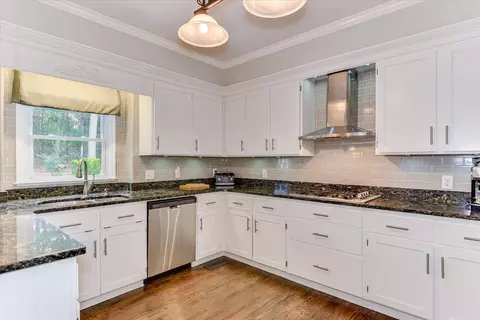 Kitchen - 121 Tall Pine Dr, Aiken, SC 29803 photo 4 of 6