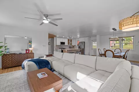 Living - 3529 Mount Vernon Dr, Augusta, GA 30906 photo 3 of 4