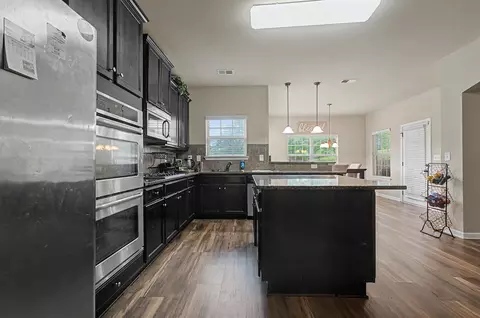 Kitchen - 274 Equinox Loop, Aiken, SC 29803 photo 3 of 3