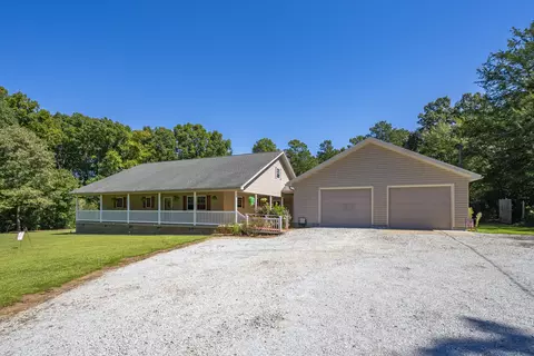 1400 Ira Kinard Rd, Prosperity, SC 29127