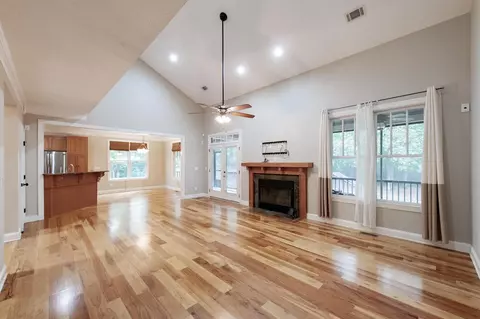 Living - 930 Bartram Rdg, Evans, GA 30809 photo 3 of 5