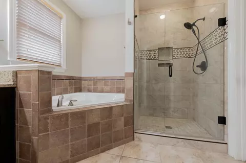 Bath - 930 Bartram Rdg, Evans, GA 30809 photo 2 of 4