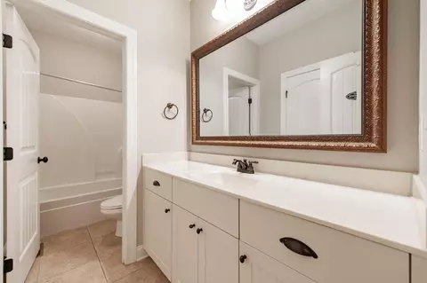 Bath - 930 Bartram Rdg, Evans, GA 30809 photo 3 of 4