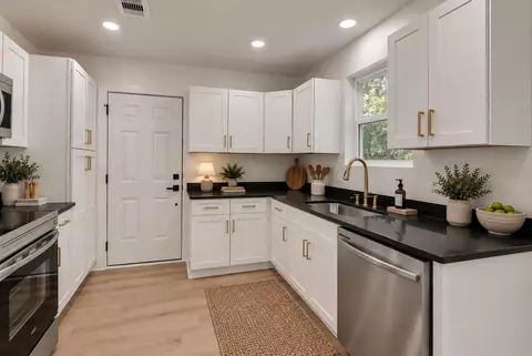 Kitchen - 3407 Charing Cross Ct, Augusta, GA 30906 photo 2 of 5