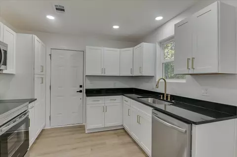 Kitchen - 3407 Charing Cross Ct, Augusta, GA 30906 photo 4 of 5