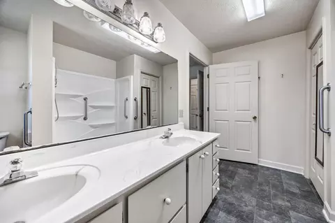 Bath - 210 Dubose St, Ridge Spring, SC 29129 photo 1 of 2