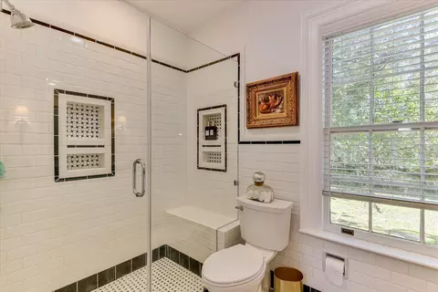 Bath - 5700 Springfield Rd, Williston, SC 29853 photo 3 of 5