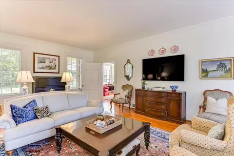 Living - 5700 Springfield Rd, Williston, SC 29853 photo 4 of 7