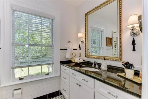 Bath - 5700 Springfield Rd, Williston, SC 29853 photo 2 of 5