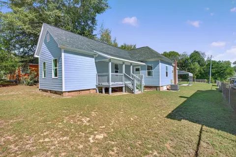 648 Rennie St, Graniteville, SC 29829
