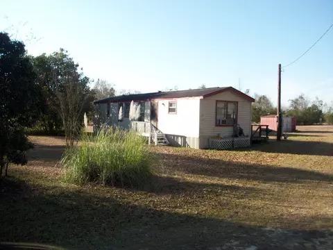 2201 Lake Dr, Williston, SC 29853 photo 1