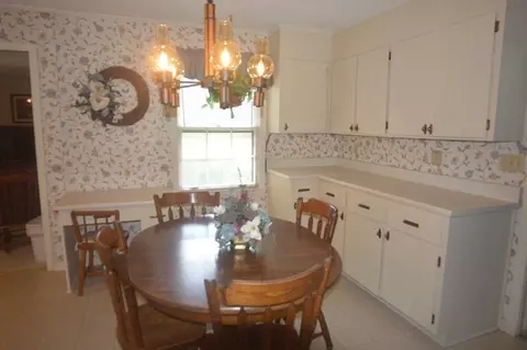 71 Donna St, Williston, SC 29853 photo 8
