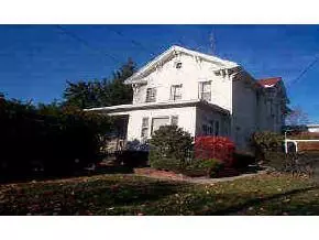 405 E Drinker St, Dunmore, PA 18512 photo 2