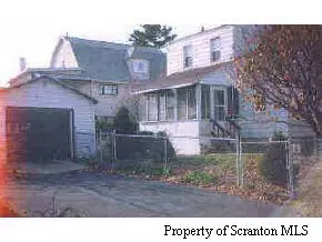 908 Albright Ave, Scranton, PA 18509 photo 2
