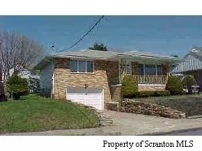 112 Taroli St, Old Forge, PA 18518 photo 1