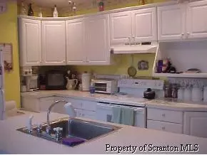 2 Maple St, Throop, PA 18512 photo 2