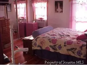 2 Maple St, Throop, PA 18512 photo 4