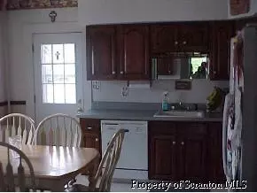 620 Minooka Ave, Moosic, PA 18507 photo 5