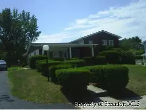 828 Spring St, Moosic, PA 18507 photo 1