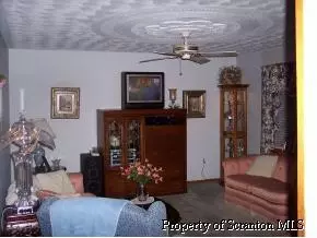 444 Thomas, Eynon, PA 18403 photo 2