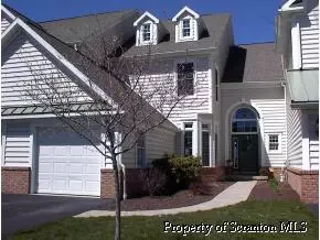 305 Thackeray Close, Moosic, PA 18507 photo 1