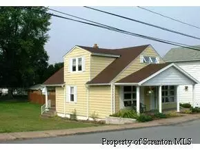 526 Winter St, Old Forge, PA 18518 photo 1